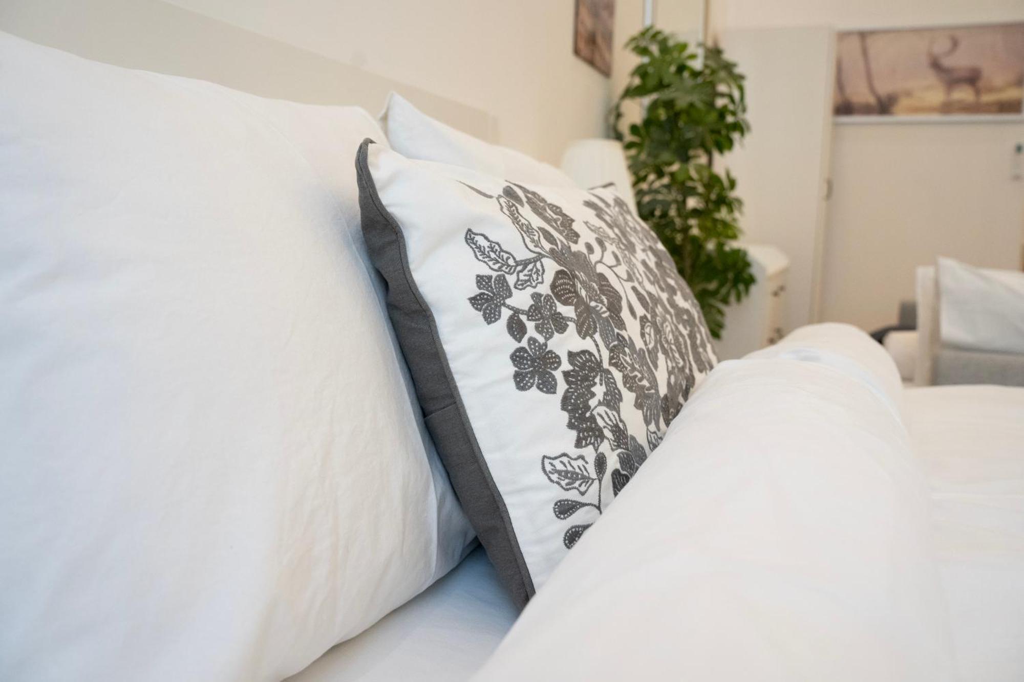 Joy Apartments On Kiraly Street บูดาเปสต์ ภายนอก รูปภาพ