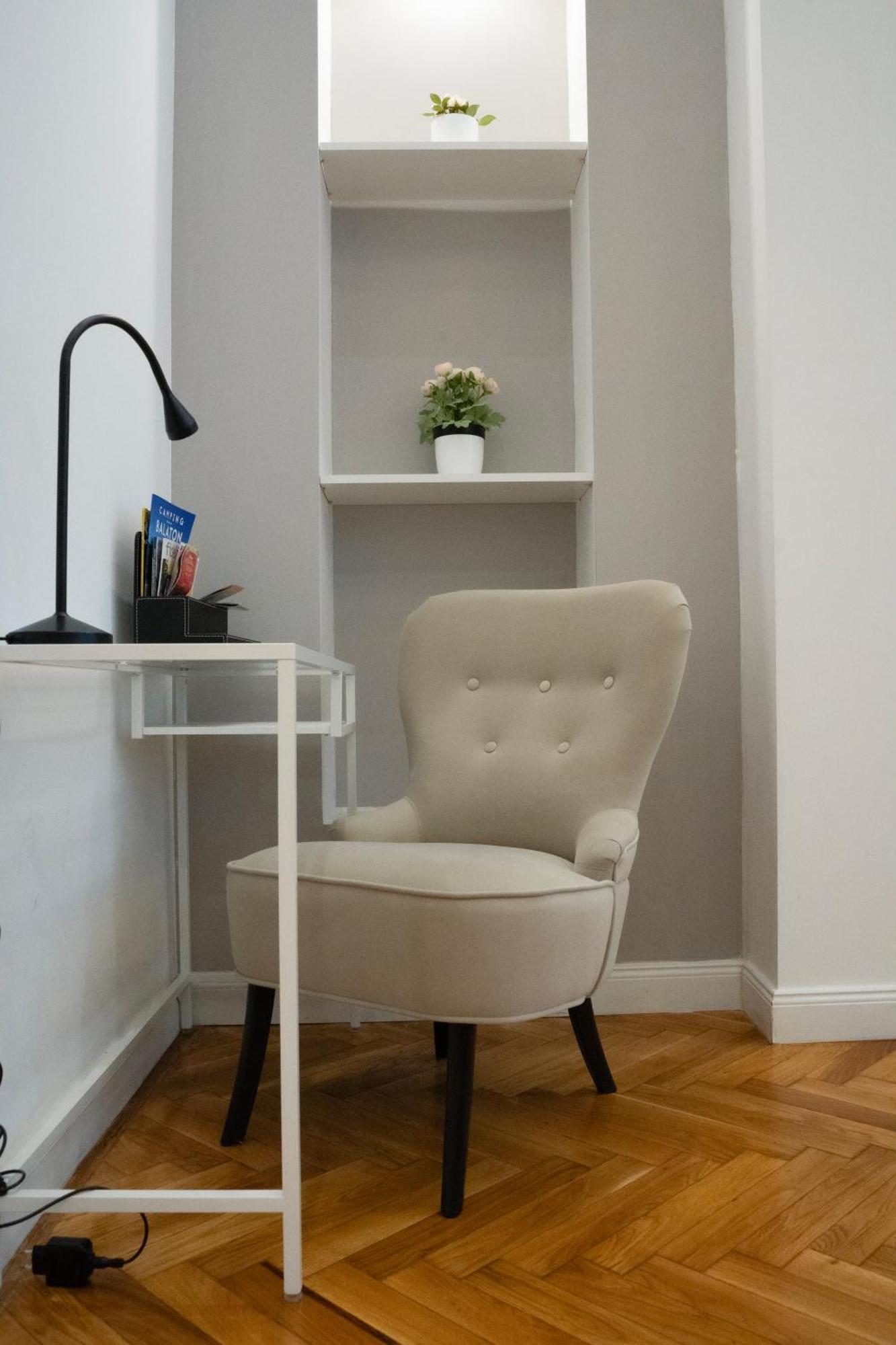 Joy Apartments On Kiraly Street บูดาเปสต์ ภายนอก รูปภาพ