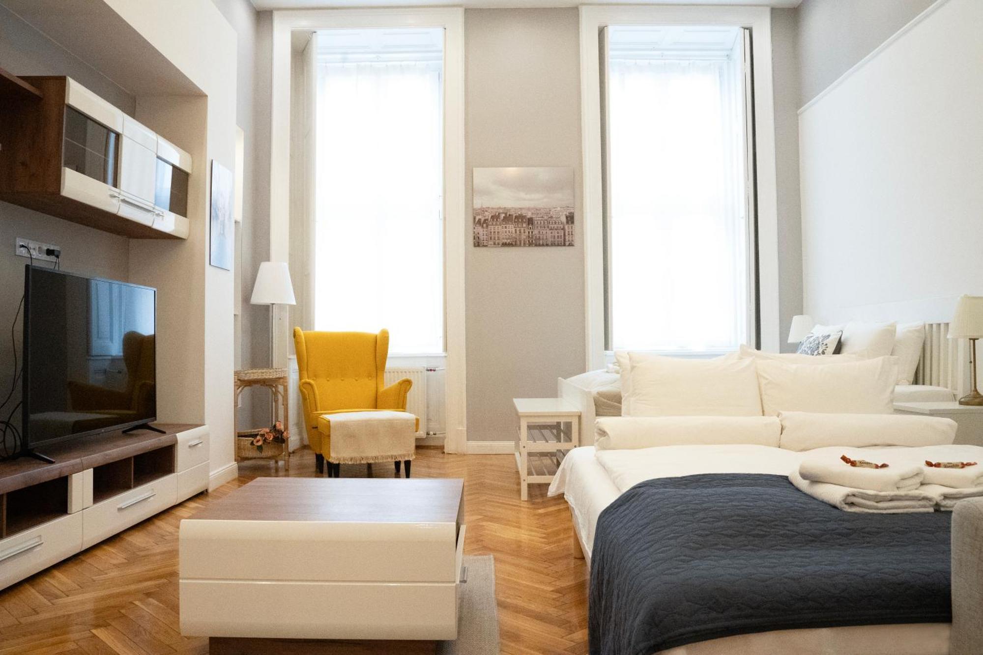 Joy Apartments On Kiraly Street บูดาเปสต์ ภายนอก รูปภาพ